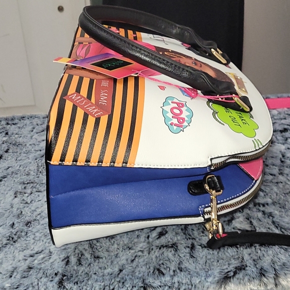 Nicole Lee: Nickky Take Me Out medium size purse.. - Picture 9 of 12